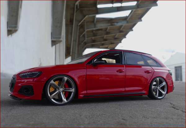 1:18 Audi RS4 Avant (B9) RED EDITION